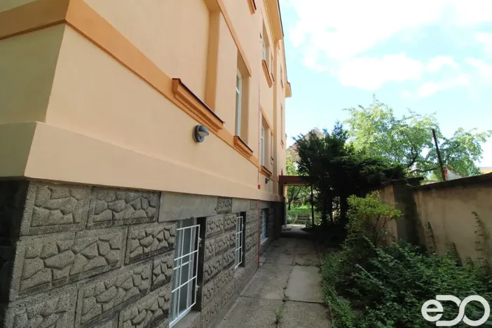 Pronájem bytu 2+kk, Kolín - Kolín II, Riegrovo náměstí, 58 m2