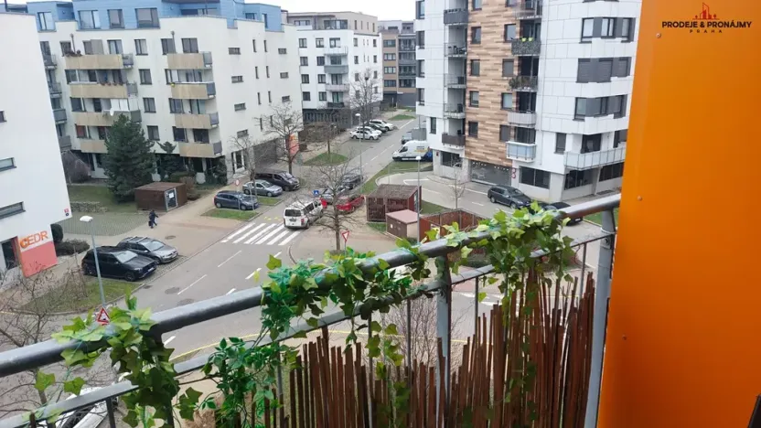 Pronájem bytu 1+kk, Praha - Střížkov, Makedonská, 35 m2