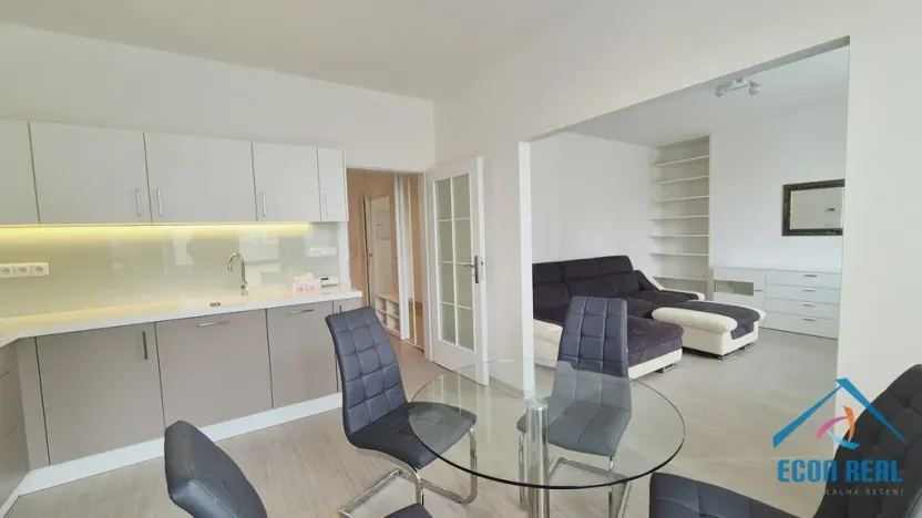 Pronájem bytu 3+1, Praha - Strašnice, Královická, 82 m2