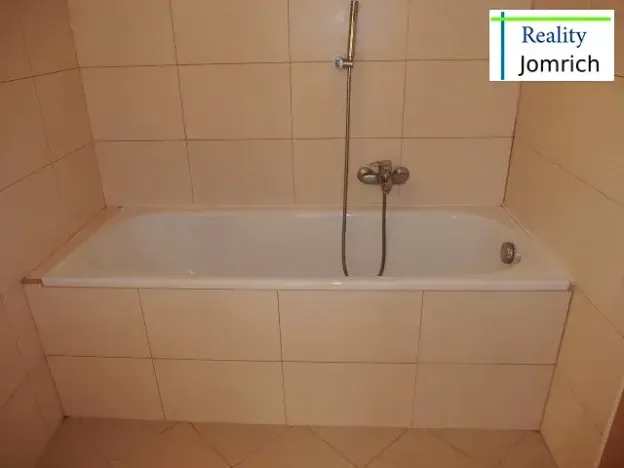 Pronájem bytu 2+kk, Jablonec nad Nisou, Dvorská, 50 m2