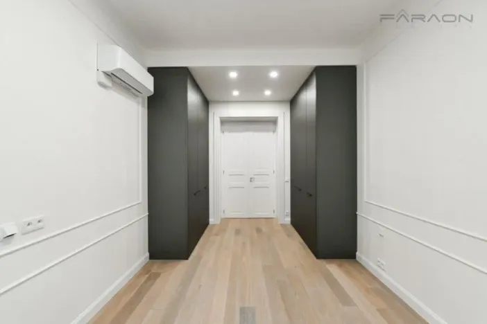 Pronájem bytu 4+kk, Praha - Vinohrady, náměstí Jiřího z Poděbrad, 118 m2