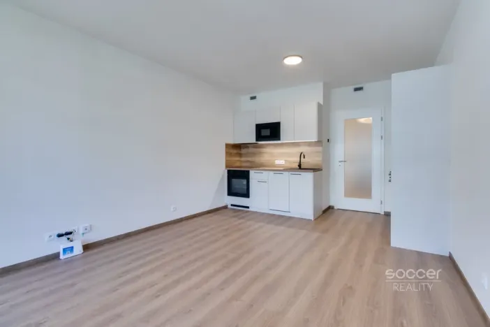 Pronájem bytu 1+kk, Praha - Hloubětín, Poděbradská, 32 m2