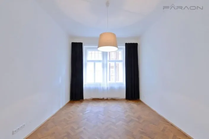 Pronájem bytu 3+kk, Praha - Vinohrady, náměstí Jiřího z Poděbrad, 93 m2