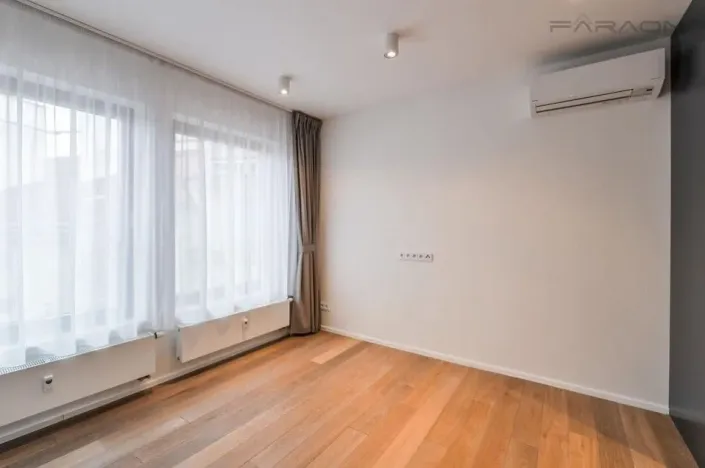 Pronájem bytu 3+kk, Praha - Vinohrady, náměstí Jiřího z Poděbrad, 156 m2
