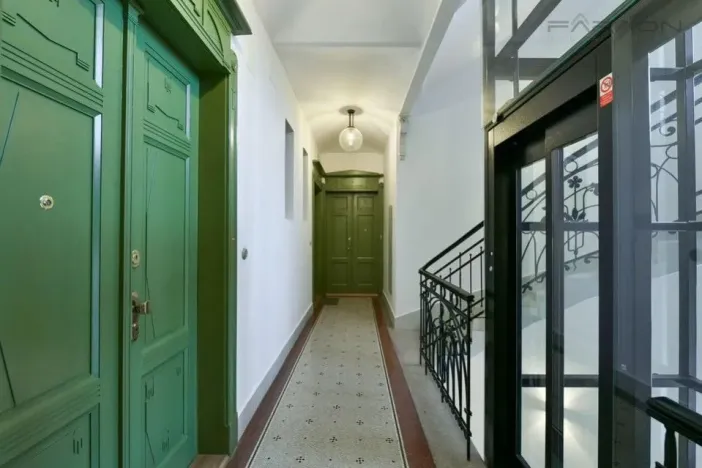 Pronájem bytu 3+kk, Praha - Vinohrady, náměstí Jiřího z Poděbrad, 156 m2