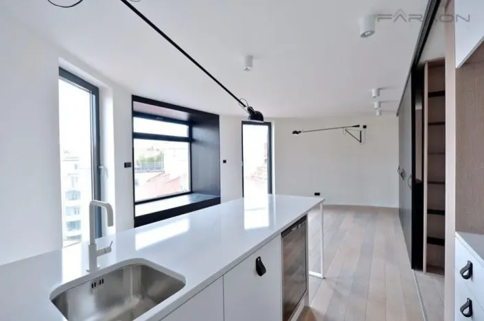 Pronájem bytu 2+kk, Praha - Vinohrady, náměstí Jiřího z Poděbrad, 60 m2