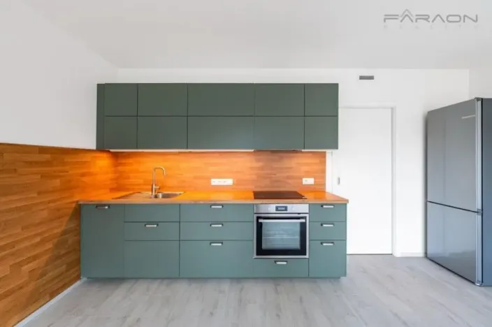 Pronájem bytu 1+kk, Praha - Modřany, Vrátnická, 38 m2