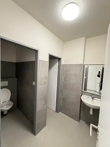 Pronájem kanceláře, Dobřejovice, 541 m2