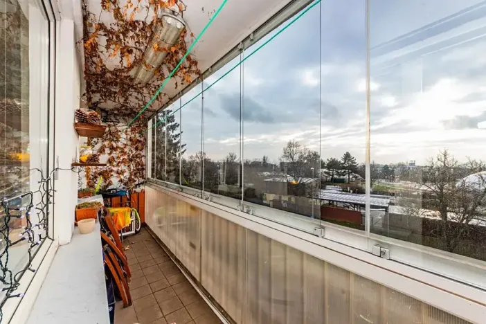 Prodej bytu 2+kk, Praha - Prosek, Litvínovská, 39 m2