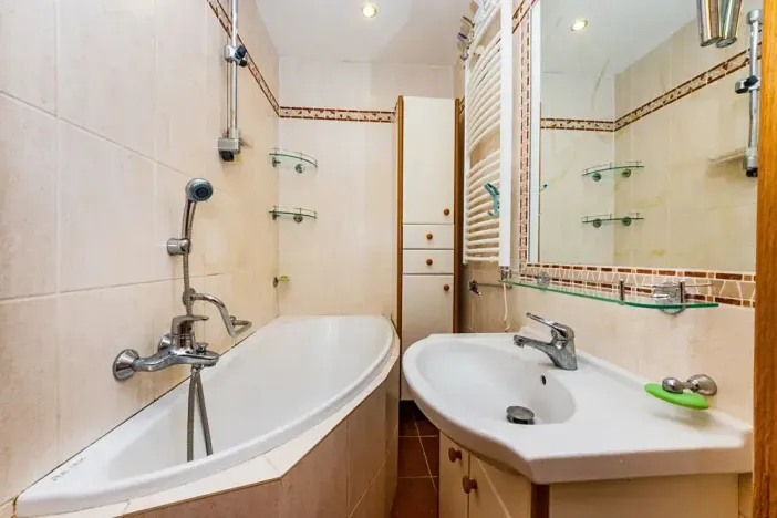 Prodej bytu 2+kk, Praha - Prosek, Litvínovská, 39 m2