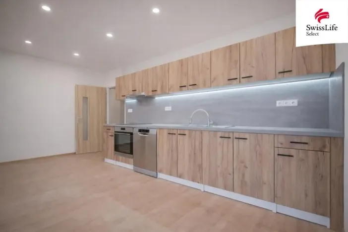 Pronájem bytu 2+kk, Trutnov, Krakonošovo náměstí, 70 m2