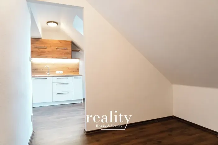 Prodej bytu 2+kk, Hrušovany nad Jevišovkou, Na Vršku, 57 m2