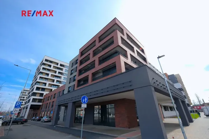 Pronájem bytu 2+kk, Praha - Hloubětín, Poděbradská, 59 m2