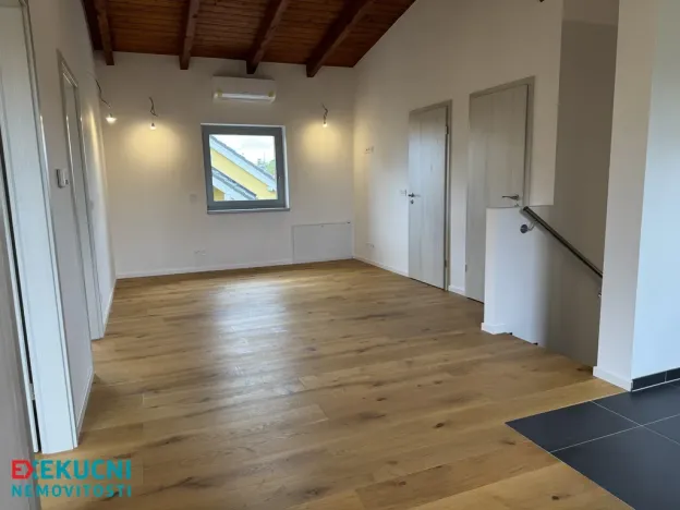 Prodej bytu 3+kk, Praha - Lochkov, K Lahovské, 75 m2