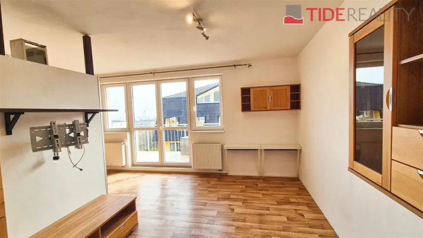 Pronájem bytu 1+1, Horoměřice, T. G. Masaryka, 52 m2