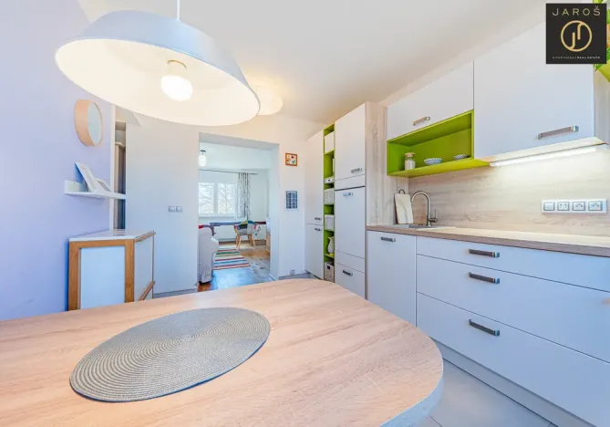 Prodej bytu 2+1, Ostrov, Klicperova, 77 m2