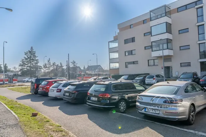 Pronájem bytu 2+kk, Praha - Kamýk, Freiwaldova, 43 m2