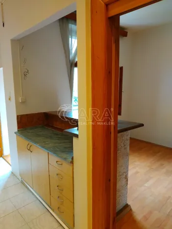 Pronájem bytu 2+kk, Praha - Nusle, Táborská, 57 m2