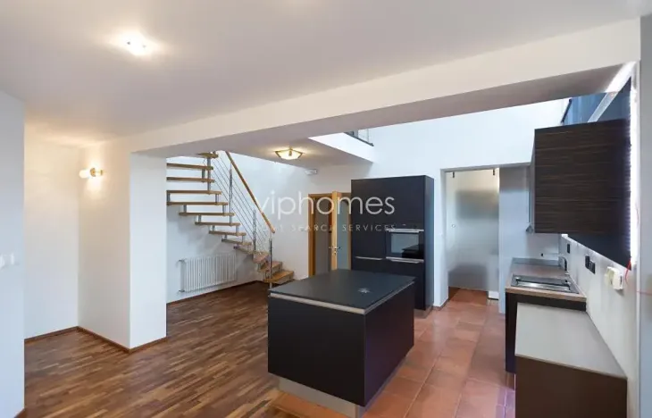 Pronájem vily, Praha - Stodůlky, 210 m2