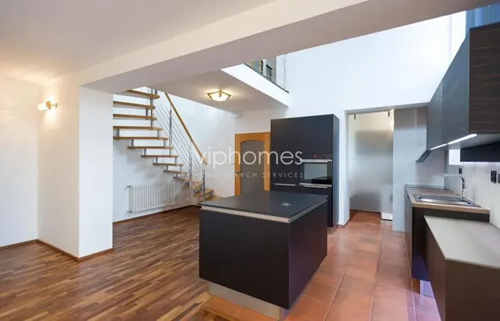 Pronájem vily, Praha - Stodůlky, 210 m2