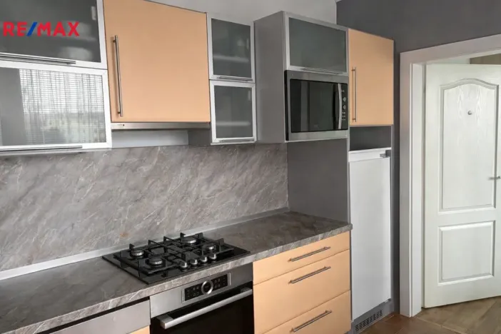 Prodej bytu 3+1, Karlovy Vary - Rybáře, U Koupaliště, 74 m2