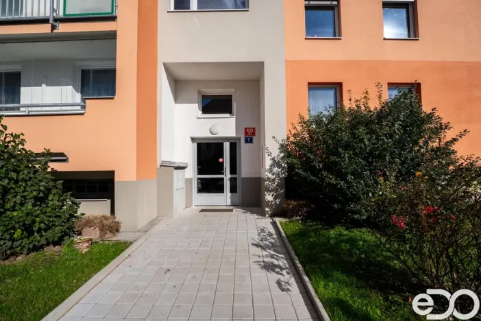 Pronájem bytu 2+kk, Praha, U pramene, 49 m2