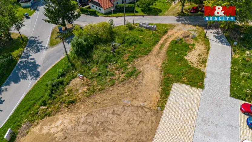 Prodej pozemku pro bydlení, Černá v Pošumaví - Bližná, 800 m2