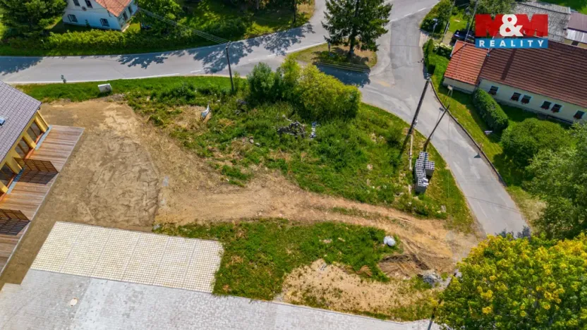 Prodej pozemku pro bydlení, Černá v Pošumaví - Bližná, 800 m2