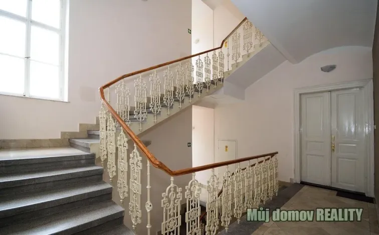 Pronájem bytu 1+kk, Praha - Nové Město, Hálkova, 31 m2