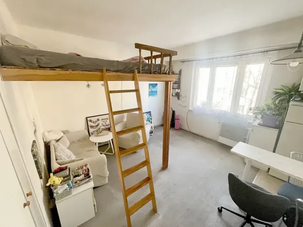 Pronájem bytu 1+kk, Praha, Pelhřimovská, 30 m2