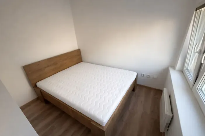 Pronájem bytu 2+kk, Praha - Záběhlice, Ke skalkám, 36 m2