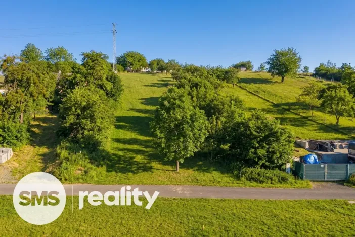 Prodej pozemku pro bydlení, Police, 2025 m2