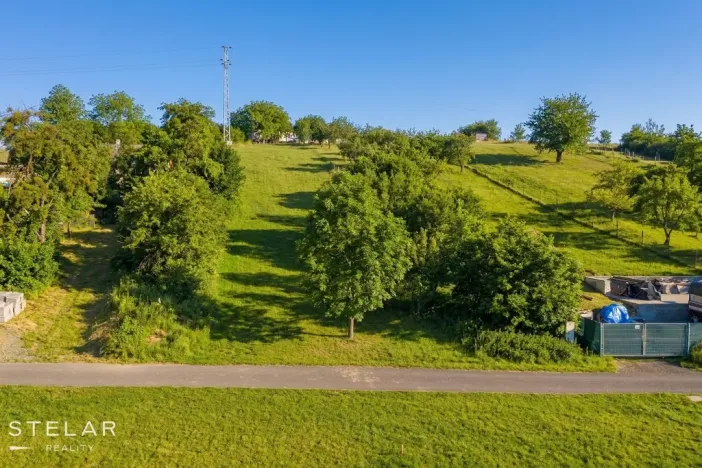 Prodej pozemku pro bydlení, Police, 2025 m2