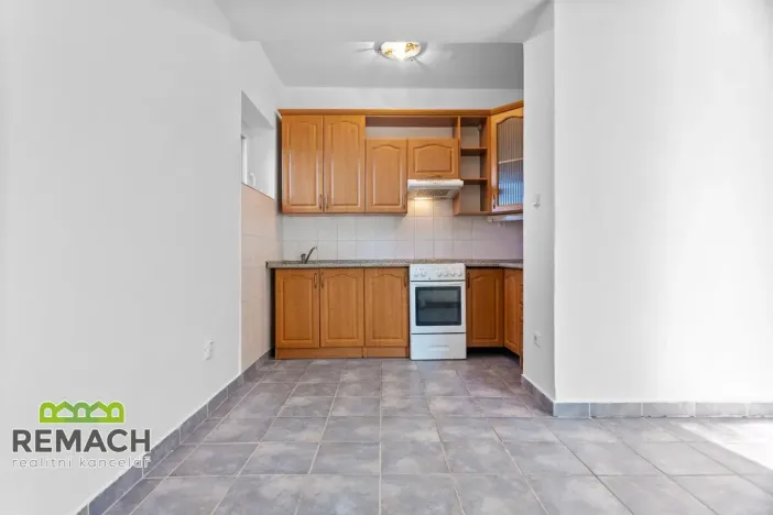 Pronájem bytu 1+kk, Náchod - Lipí, 27 m2