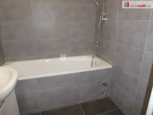 Prodej bytu 3+1, Liberec - Liberec VI-Rochlice, Na Jezírku, 70 m2