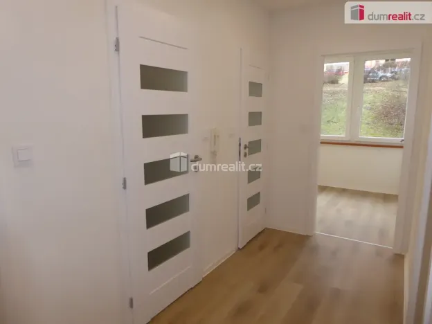 Prodej bytu 3+1, Liberec - Liberec VI-Rochlice, Na Jezírku, 70 m2