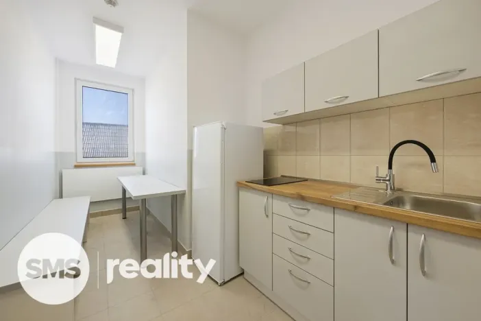 Pronájem skladu, Valašské Meziříčí - Bynina, 767 m2