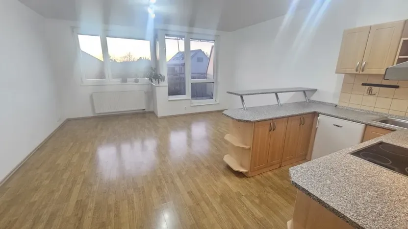 Pronájem bytu 1+kk, Praha - Stodůlky, Harmonická, 42 m2