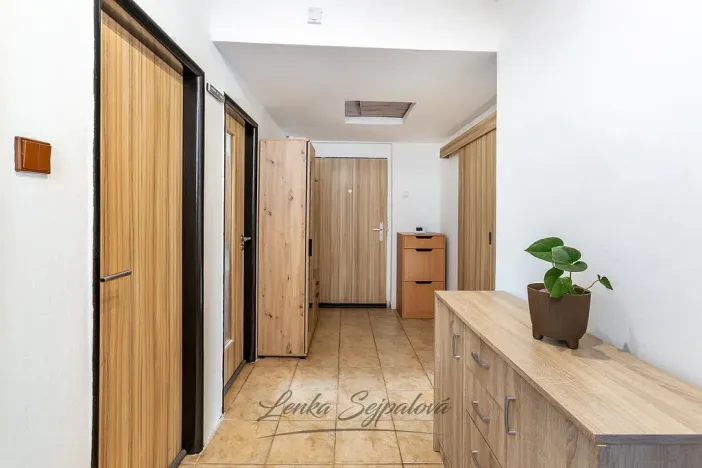 Prodej bytu 2+1, Chrast, Jiráskova, 62 m2