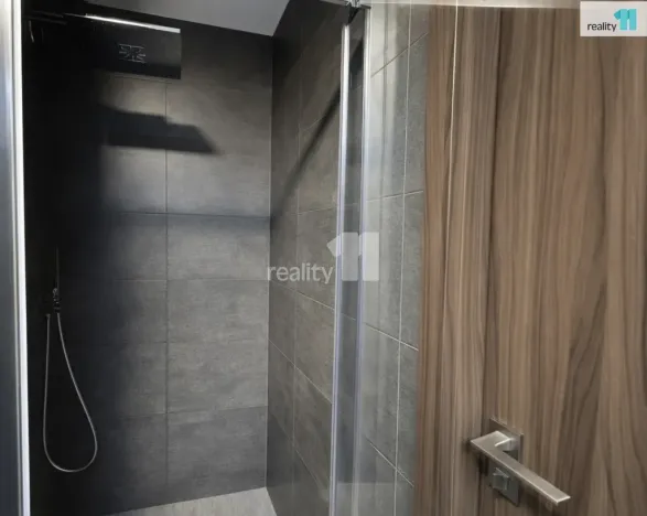 Pronájem bytu 3+kk, Praha - Hostivař, Hornoměcholupská, 68 m2