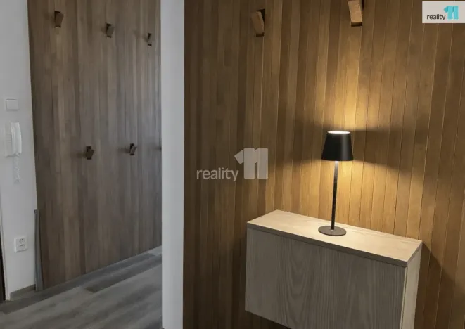 Pronájem bytu 3+kk, Praha - Hostivař, Hornoměcholupská, 68 m2