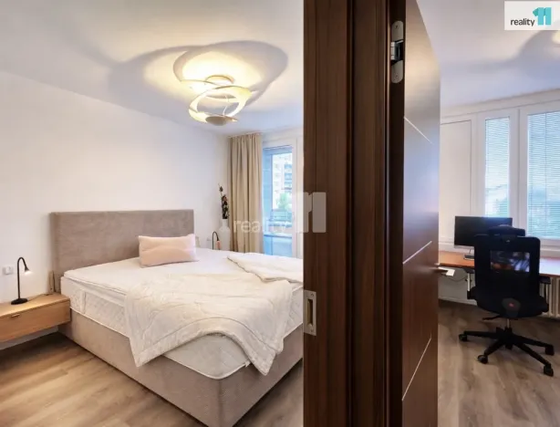 Pronájem bytu 3+kk, Praha - Hostivař, Hornoměcholupská, 68 m2