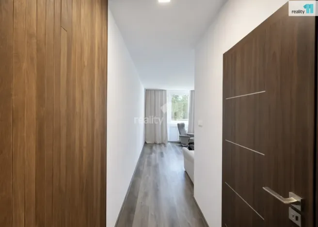Pronájem bytu 3+kk, Praha - Hostivař, Hornoměcholupská, 68 m2