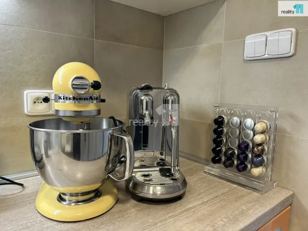 Pronájem bytu 3+kk, Praha - Hostivař, Hornoměcholupská, 68 m2