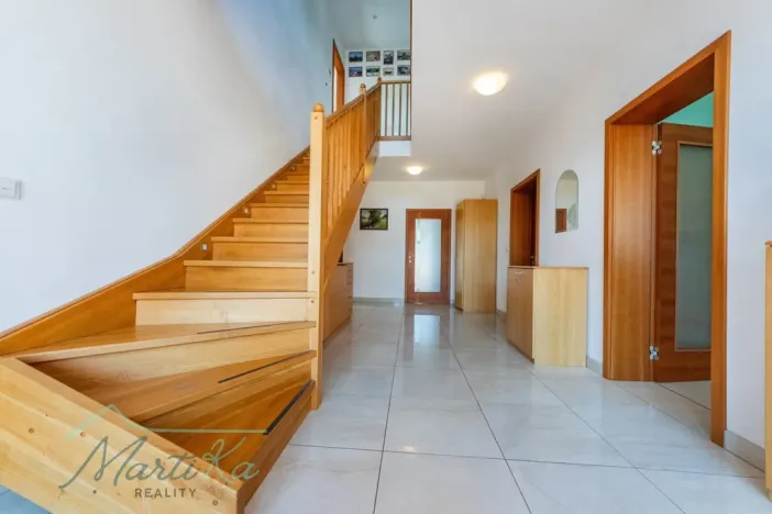 Prodej rodinného domu, Hostivice, Liliová, 392 m2