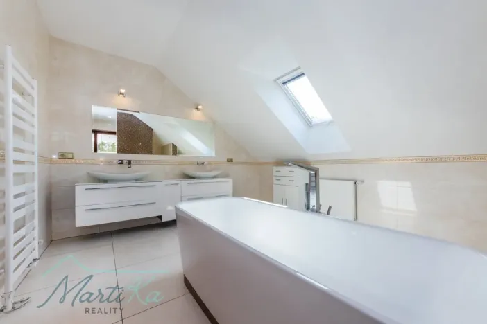 Prodej rodinného domu, Hostivice, Liliová, 392 m2