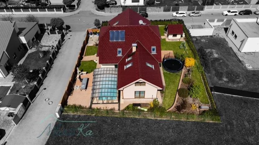 Prodej rodinného domu, Hostivice, Liliová, 392 m2