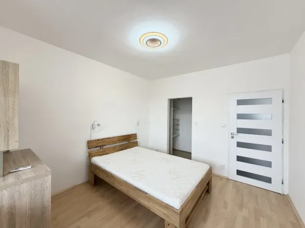 Pronájem bytu 2+kk, Liberec - Liberec VII-Horní Růžodol, Jeronýmova, 64 m2