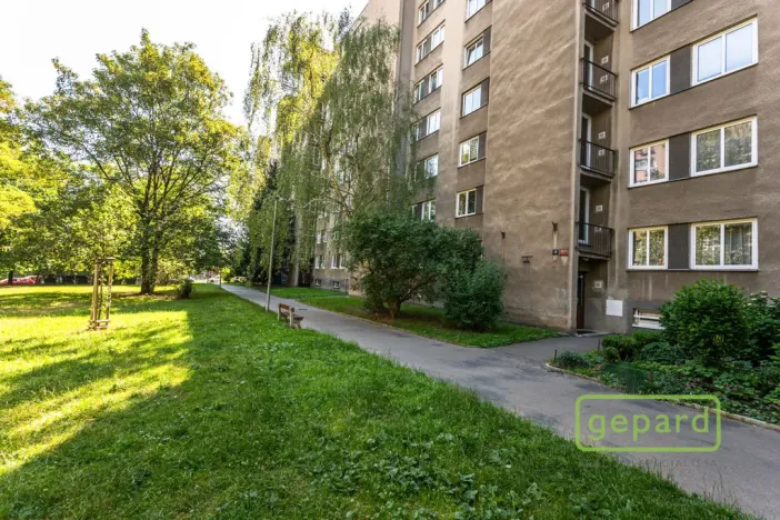 Pronájem bytu 1+1, Praha, Svojšovická, 28 m2