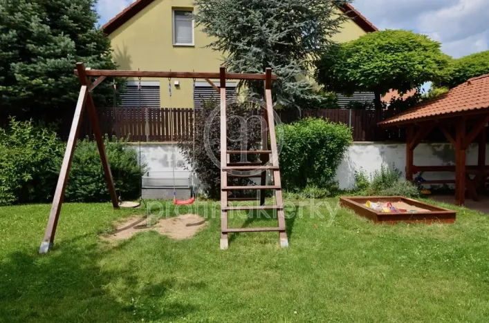 Pronájem bytu 1+kk, Bílovice nad Svitavou, Šebelova, 51 m2